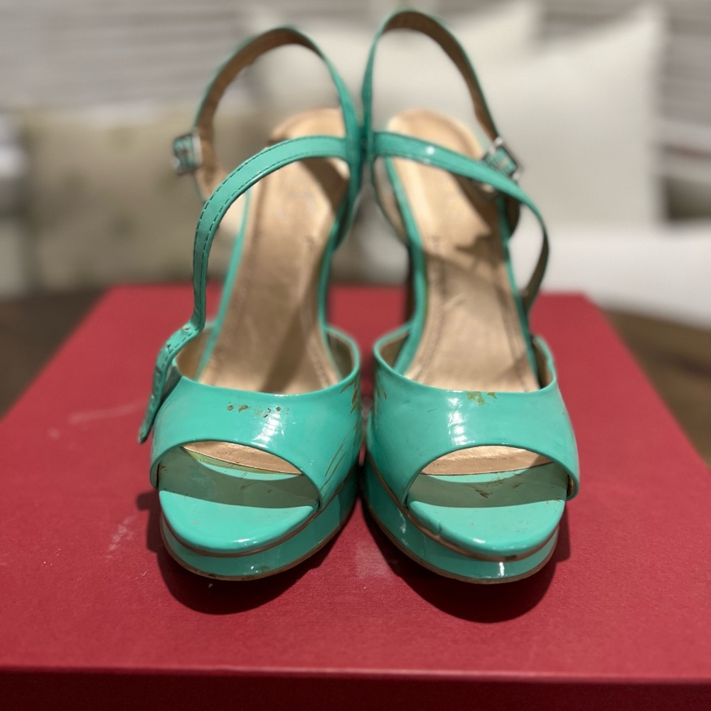 BCBG platform sandal